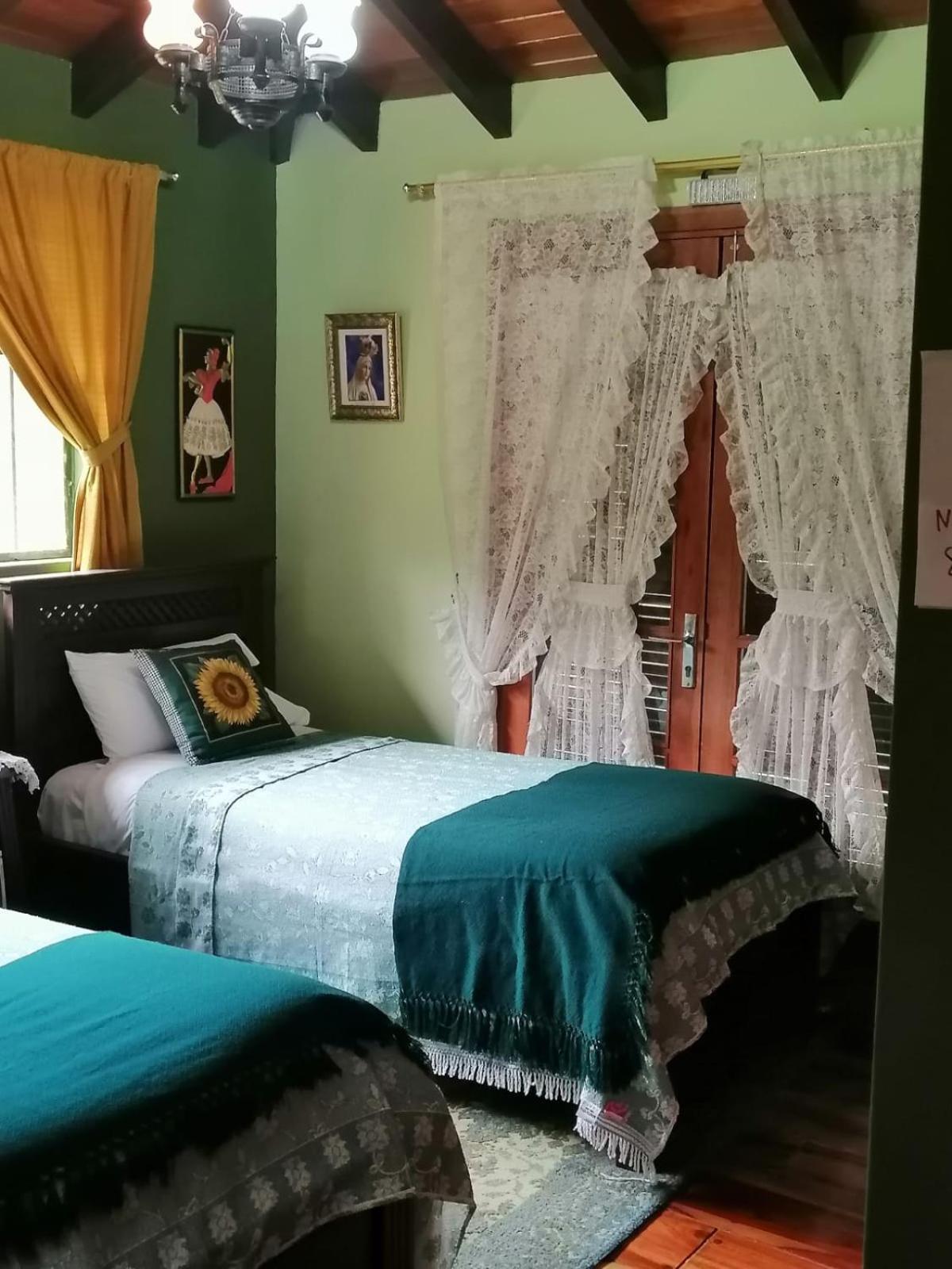 Hostal Saint Mary'S Табабела Екстер'єр фото
